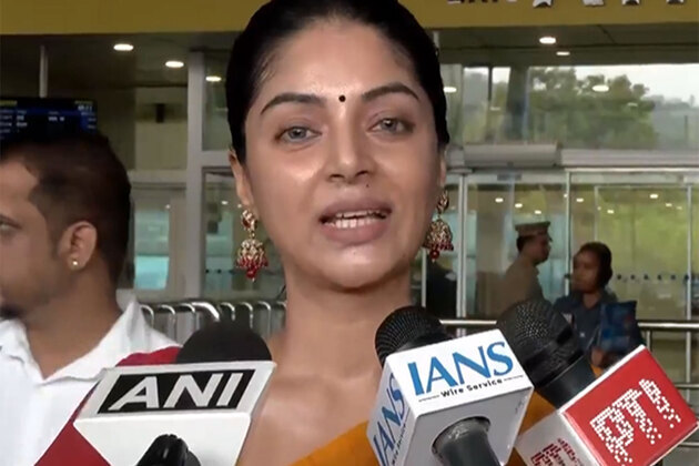 "Today, we are going to sleep peacefully dreaming of better tomorrow...": Sanam Shetty hails Vijay ahead of Tamil Nadu CM oath ceremony