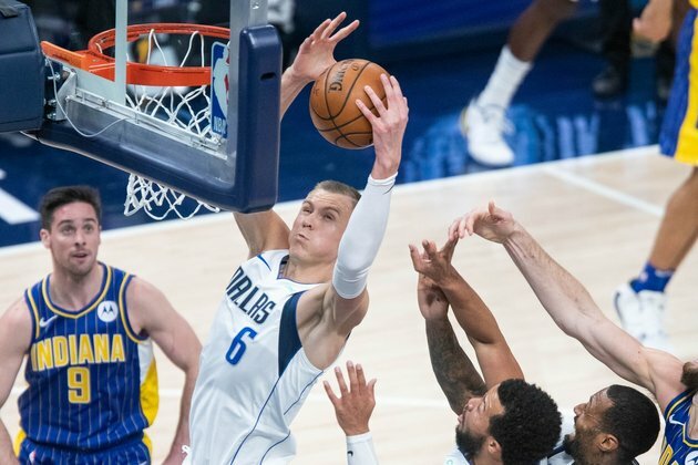Mavericks, Spurs meet for first time this season