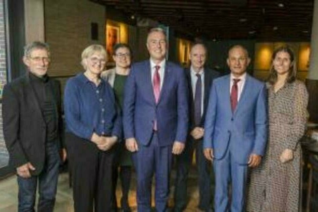 Education Minister welcomes the International Ministerial Advisory Panel to Northern Ireland