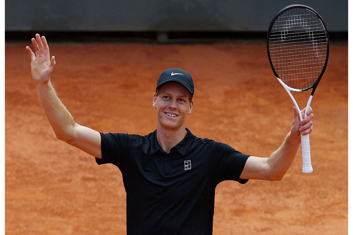 Jannik Sinner reaches Italian Open final after win over Daniil Medvedev