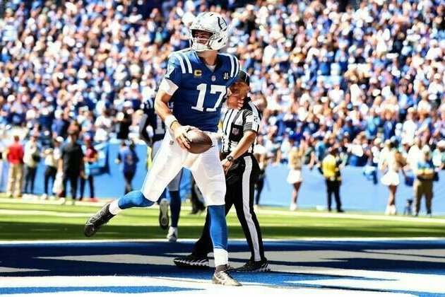 Daniel Jones, Colts defense smother Dolphins