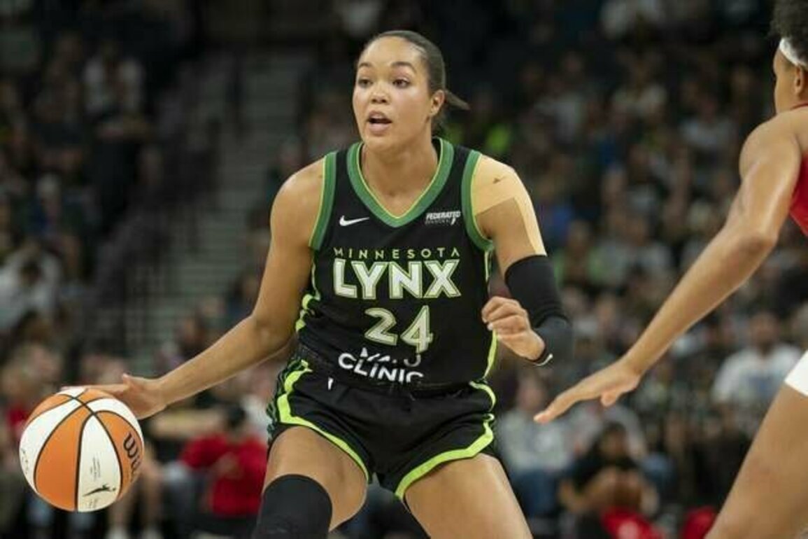 Napheesa Collier drops 32 in return as Lynx beat Fever