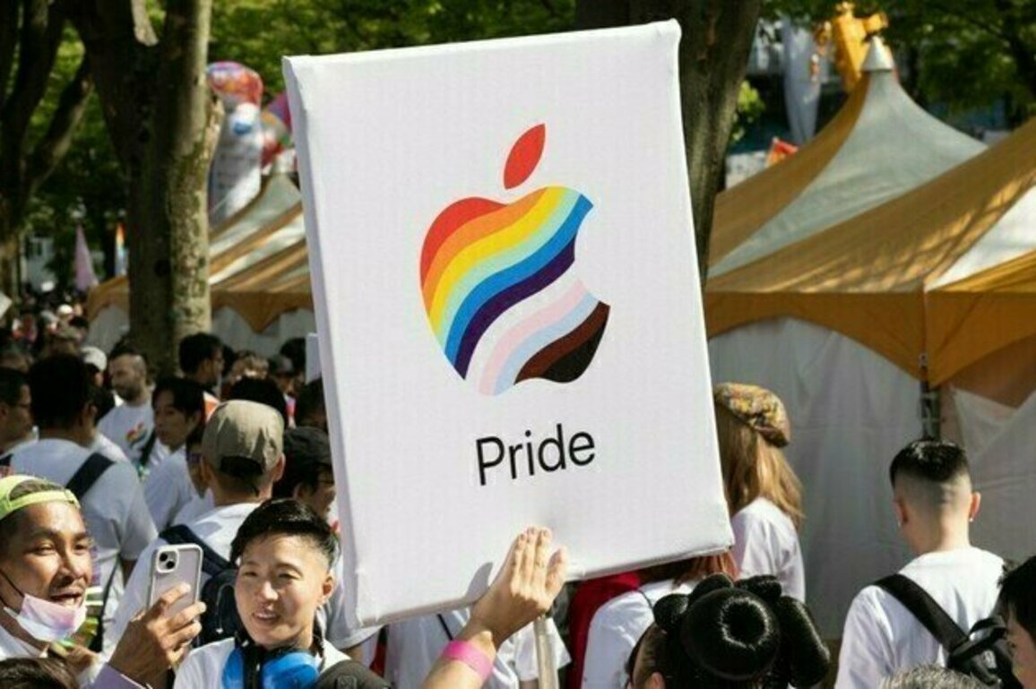 Apple facing gay propaganda probe  TASS