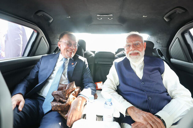 From airport to community meet: PM Modi shares car ride with Malaysia's PM Anwar, reflecting personal rapport