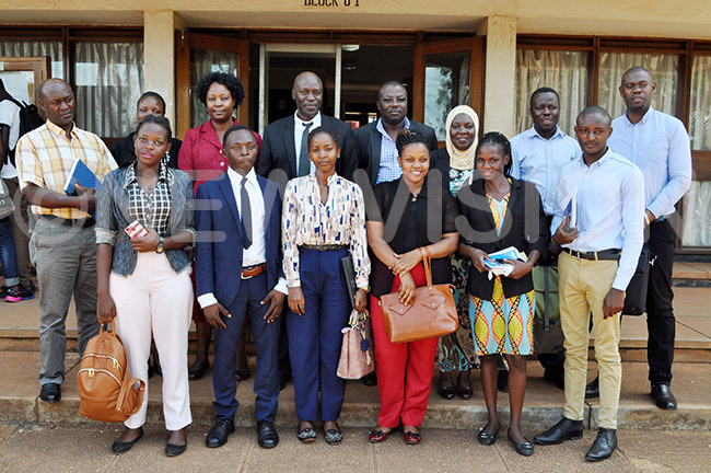  rof  atunguka r ugisha r  ukwata  yambogo niversity lecturers and students pose for a group photo during the launch 