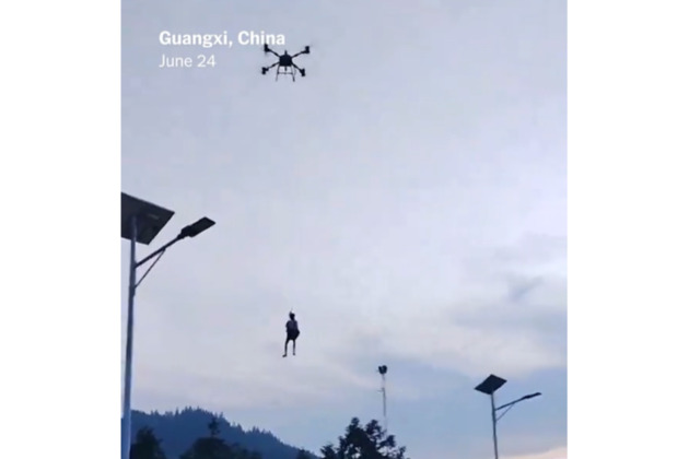 Drones used for rescue, emergency supplies delivery during South China flooding