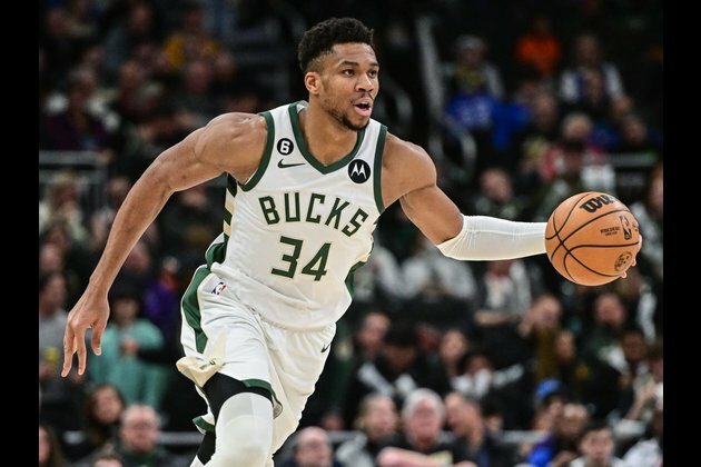 Bucks carry win streak into visit from offensive-minded Hornets