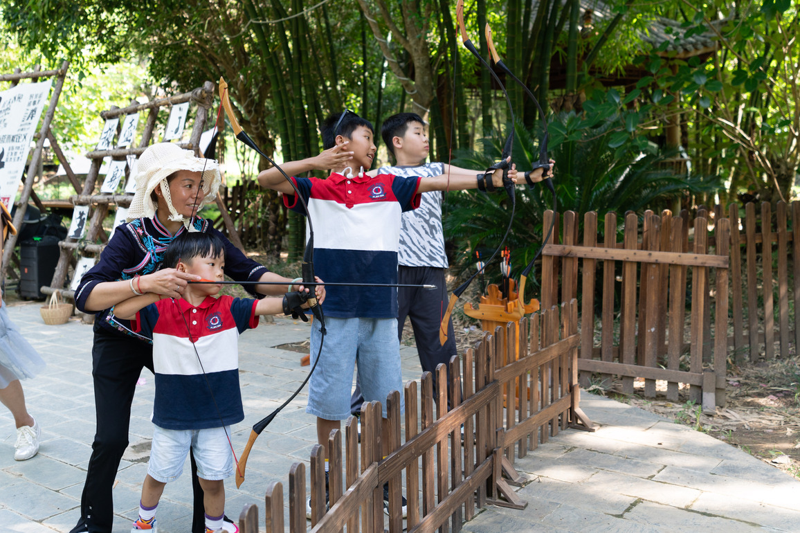 CHINA-YUNNAN-GUANGNAN COUNTY-BAMEI VILLAGE-TOURISM (CN)