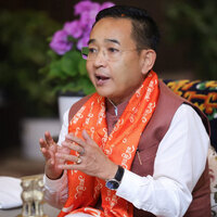 Sikkim CM chairs high-level meeting to assess gas stock position; directs constant monitoring