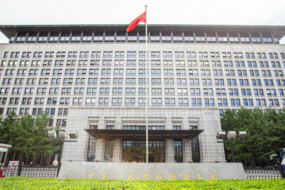 Chinese Vice Premier He Lifeng to go to Spain for talks with U.S.