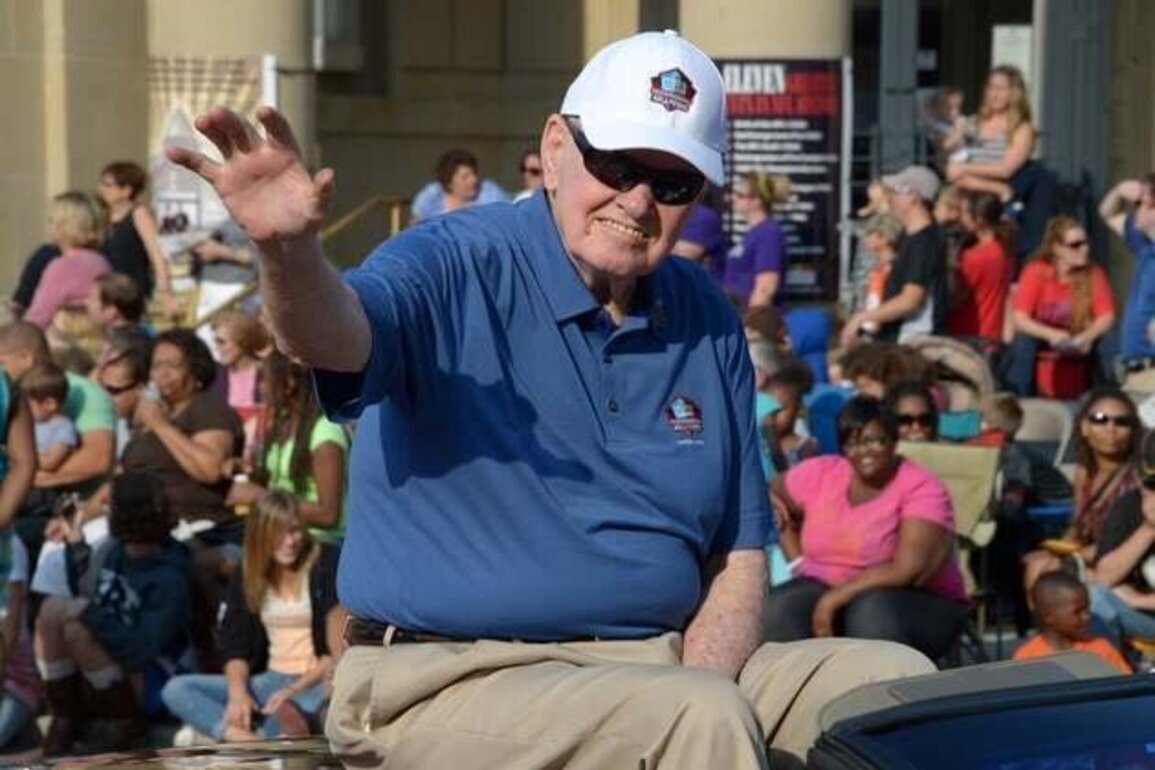 Hall of Fame QB Sonny Jurgensen dies at 91