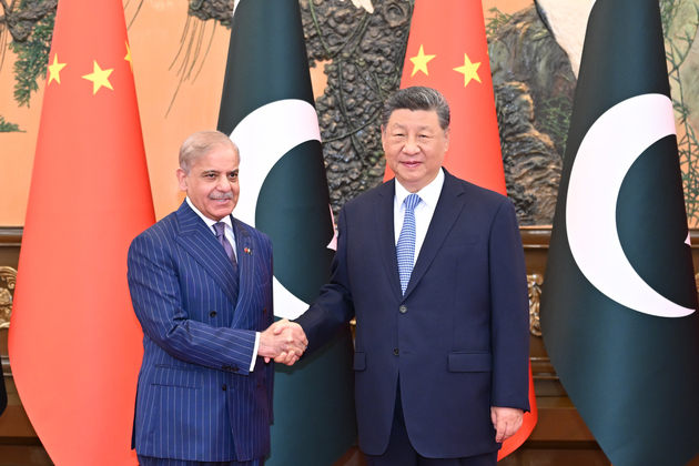 Update: Xi urges faster building of closer China-Pakistan community with shared future in new era