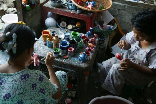 Passion over profit: one man's struggle to keep Myanmar's paper art alive
