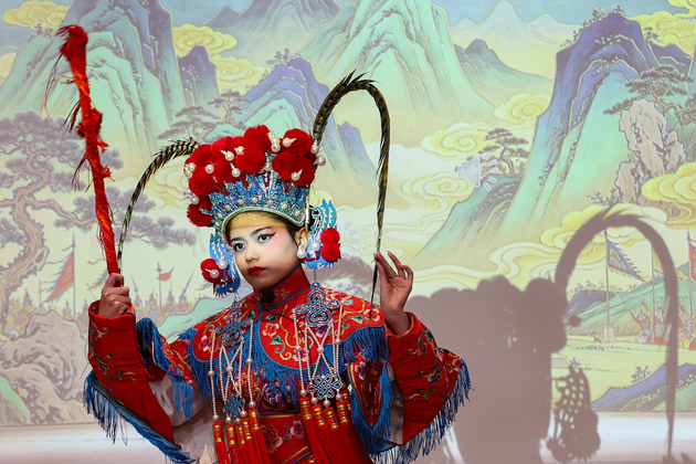 CHILE-SANTIAGO-CHINESE BRIDGE-PERFORMANCE