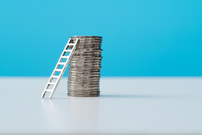 Reaching savings goals with laddering