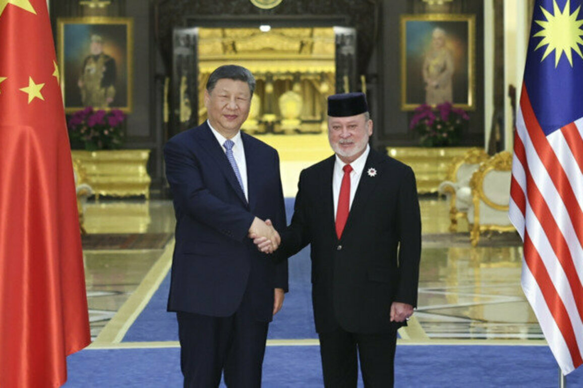 Xi calls for ushering in new 'Golden 50 Years' for China-Malaysia ties