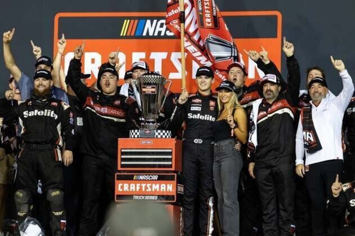 Corey Heim engineers last-lap pass to win Truck race at Darlington