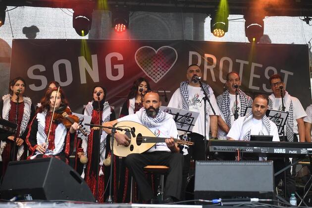 Political cracks mar Eurovision song contest's 70th anniversary