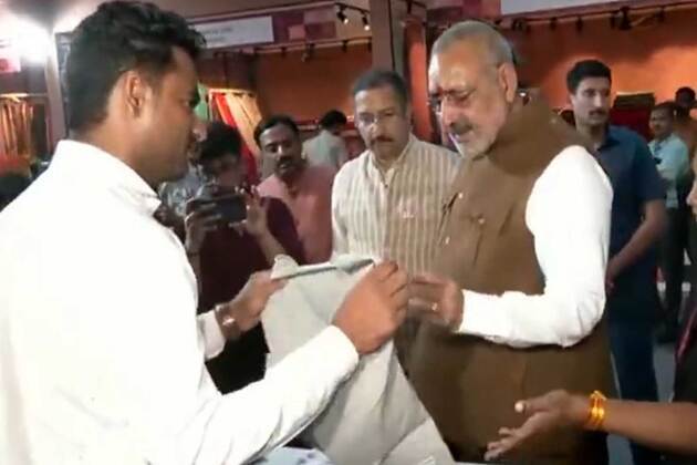 "Handloom Haat will create greater market for weavers": Union Minister Giriraj Singh