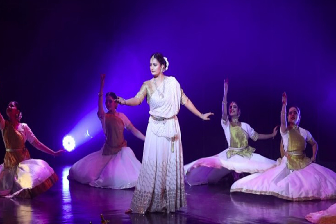 Dance theatre production brings Meera Bai's devotion to life through Kathak