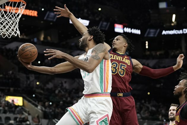 Darius Garland's 32 points lead surging Cavaliers past Spurs
