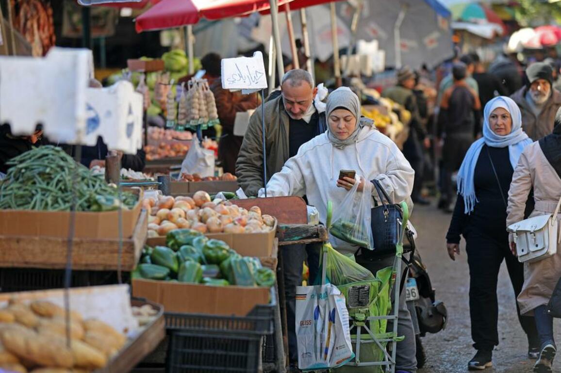 Lebanese struggling to afford Ramadan essentials amid economic crisis