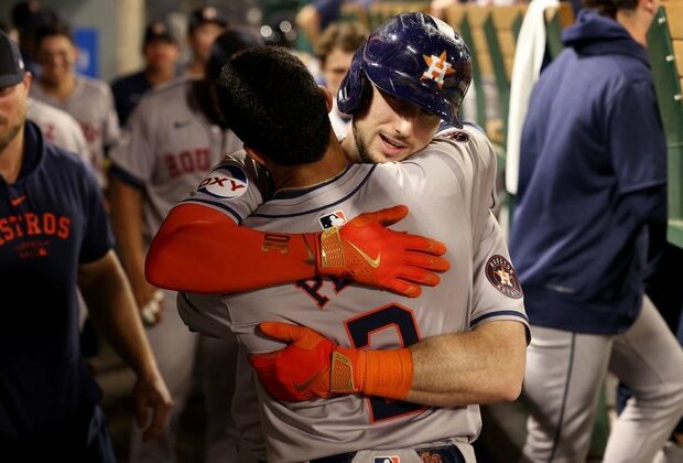 Healthier Astros look to keep rolling against struggling Angels