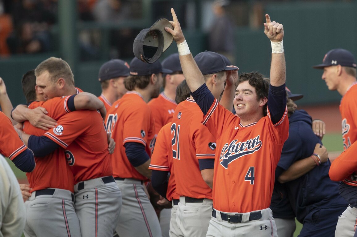 Auburn Regional comes to Plainsmen Park for third time in four years - WAKA 8