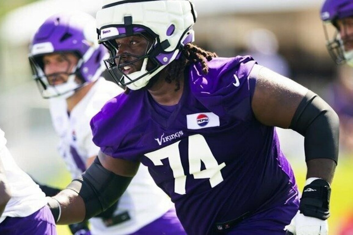 Lunchbreak: Donovan Jackson Committed to NFL Dream from Early Age