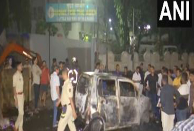 Mumbai: Fire breaks out in Marol area; 3 injured, 3 vehicles burnt to ashes