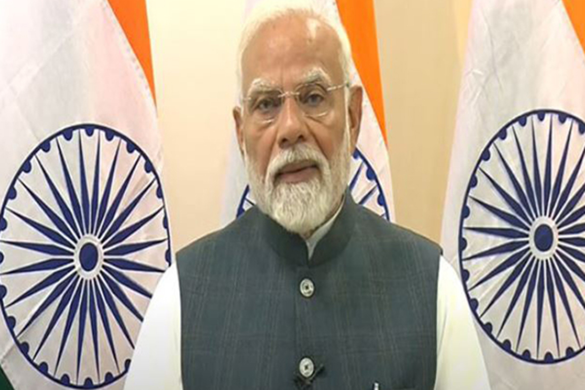 PM Modi wishes CM Yogi Adityanath on his birthday