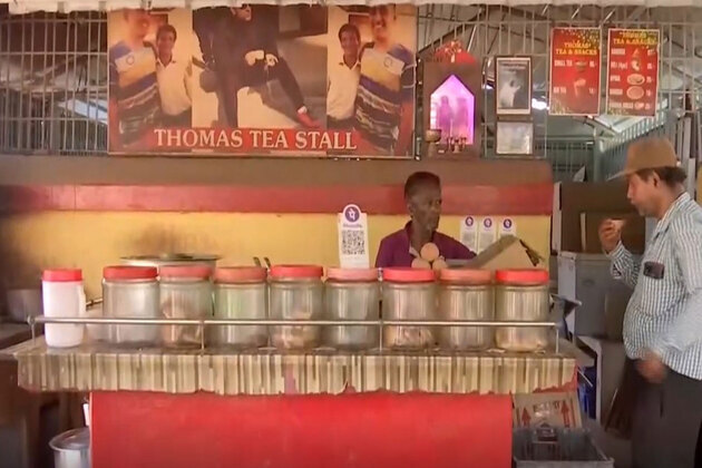 From tea stall to 'Captain Cool': Kharagpur bond that stayed with MS Dhoni