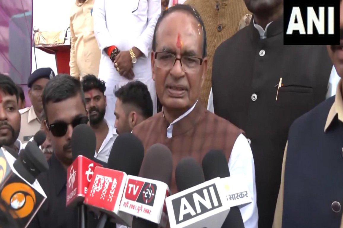 Union Minister Shivraj Singh Chouhan participates in cleanliness drive in Raisen under 'Seva Pakhwada' initiative