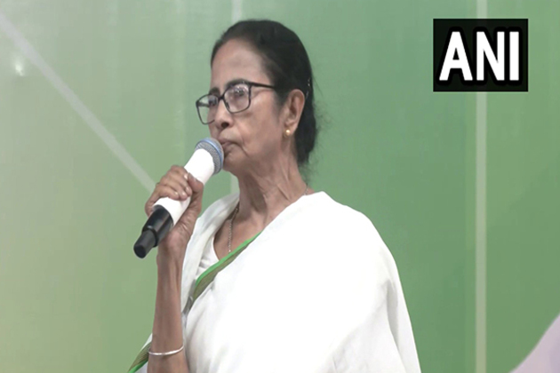 Murshidabad riots: CM Mamata Banerjee distributes Rs 1.2 lakhs each to 280 affected families