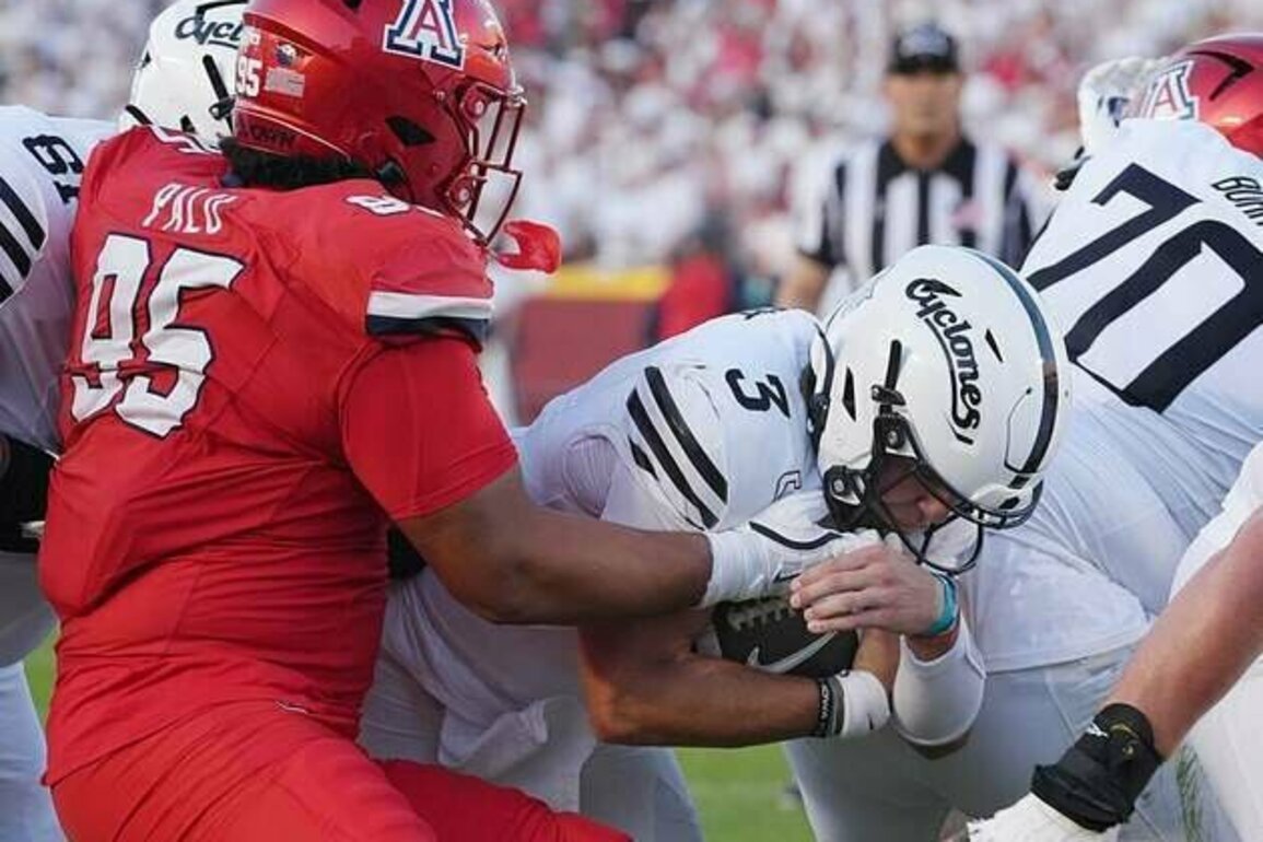 Rocco Becht, No. 14 Iowa State run past Arizona