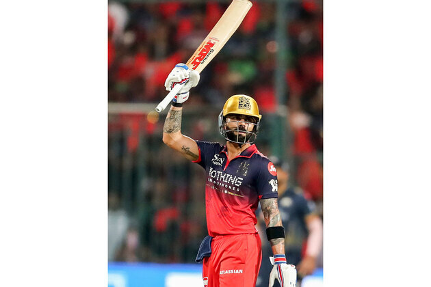 "Constantly rediscovers with every passing year": Dinesh Karthik praises Virat Kohli's consistency in IPL