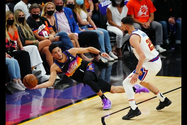 Chris Paul, Suns crush Nuggets for 2-0 lead