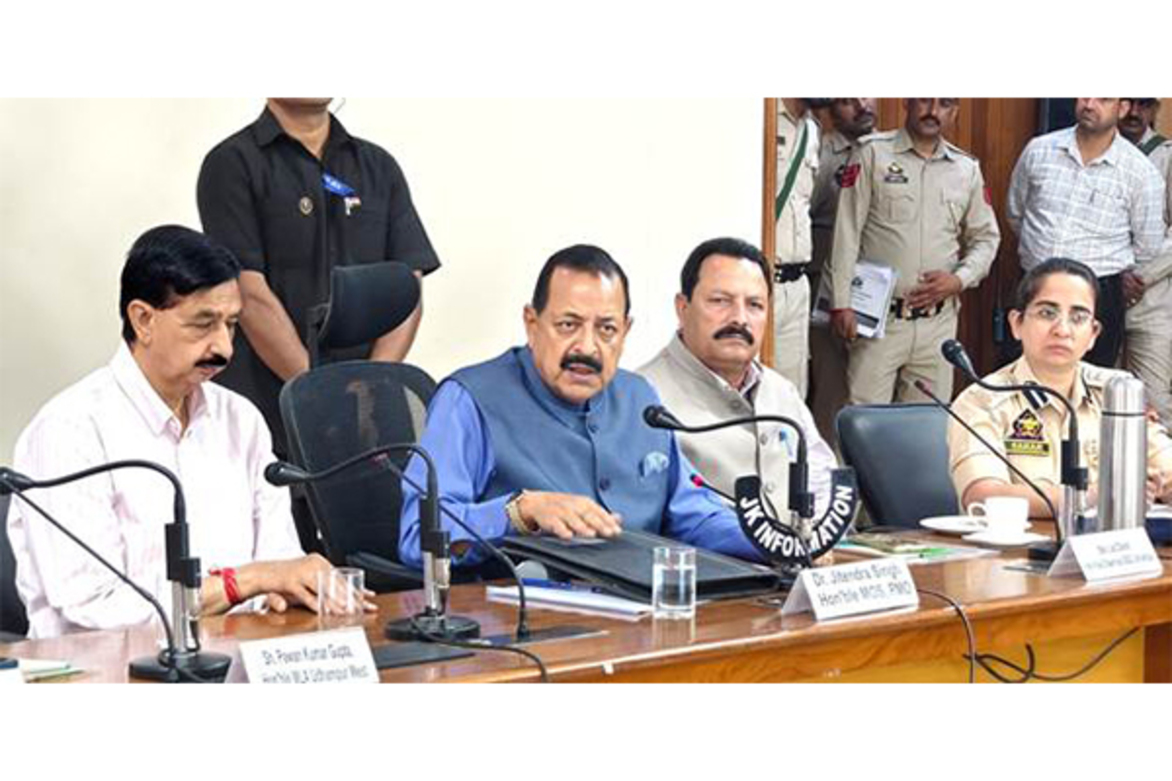 Union Minister Jitendra Singh visits Udhampur, interacts with public representatives and civil society members