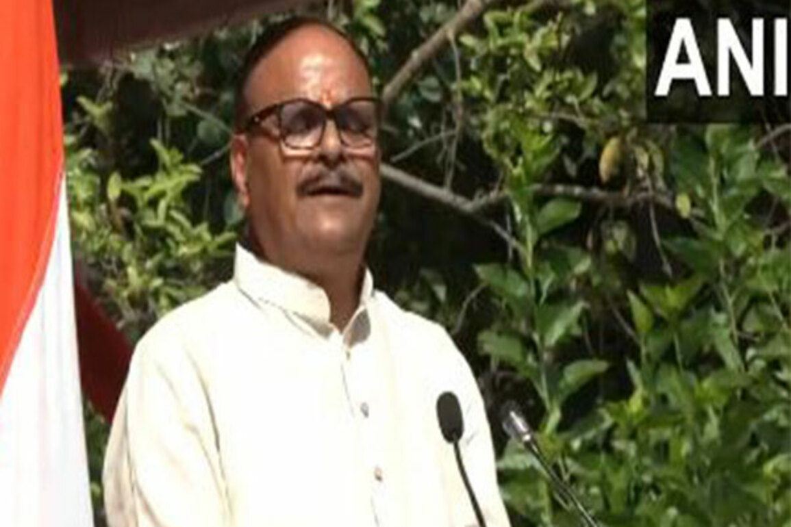 Uttar Pradesh Dy CM Brajesh Pathak participates in 'Tiranga Yatra', lauds central leadership for conducting campaign