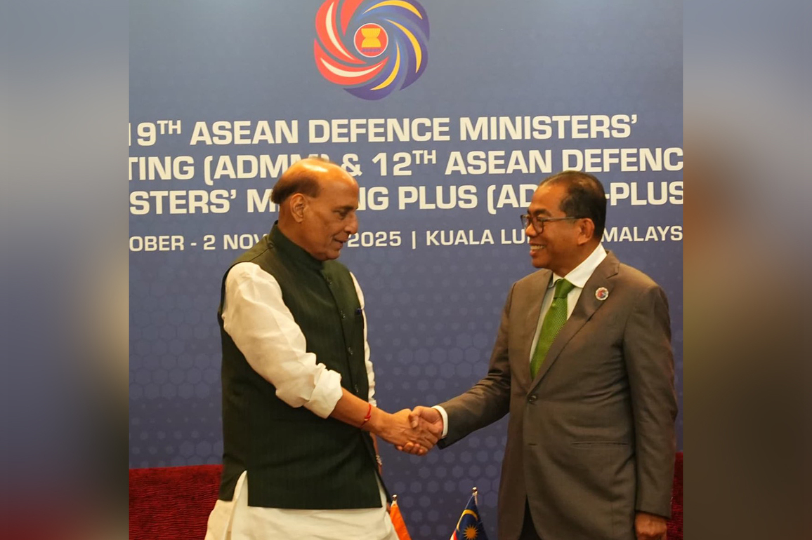 Rajnath Singh holds talks on strengthening ties with Malaysian counterpart