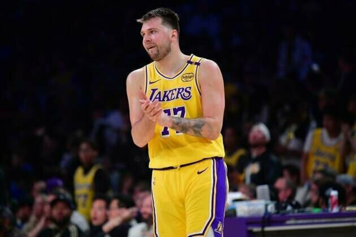 Report: Luka Doncic signs 3-year, $165M extension with Lakers