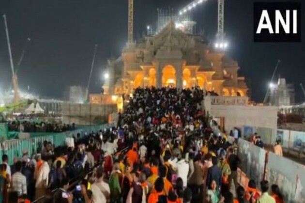 Massive devotee turnout at Ayodhya's Ram Temple as queues stretch from dawn to late night