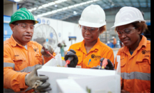 Some 5,000 Papua New Guinean employees and contractors work at the Lihir Mine.   The Wafi-Golpu project is expected to create another 2,500 direct jobs during its construction phase