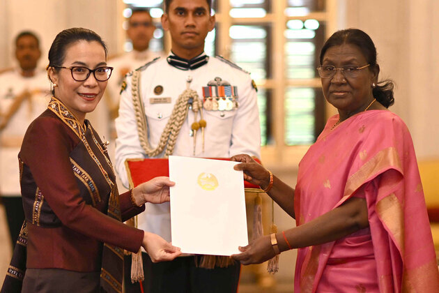 President Droupadi Murmu accepts credentials from envoys of 4 nations