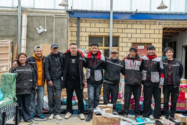 InXizang | 200,000 parcels, zero complaints: courier Laba's dedication in high plateau