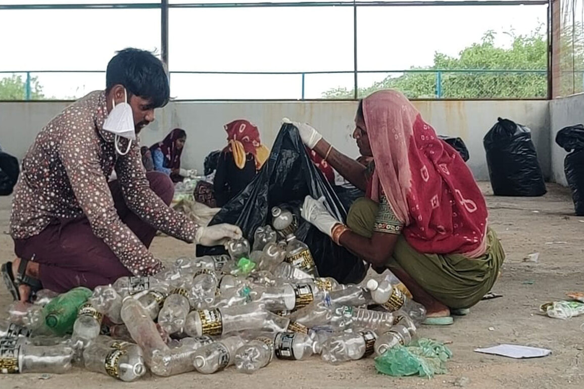 Gujarat Forest Department to pay villagers for collecting plastic waste, launches a Rs 2.94 crore plastic waste management project