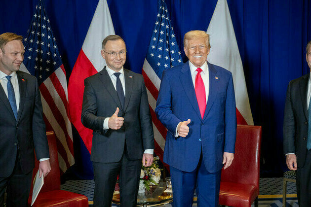 Polish presidents 10-minute meeting with Trump ignites controversy