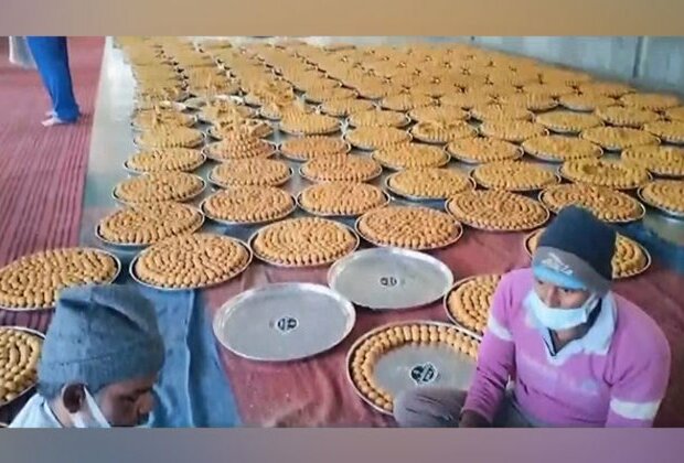 UP: Confectioners from Varanasi, Gujarat in Ayodhya to make 45 tonnes of laddus for 'Pran Pratishtha' ceremony