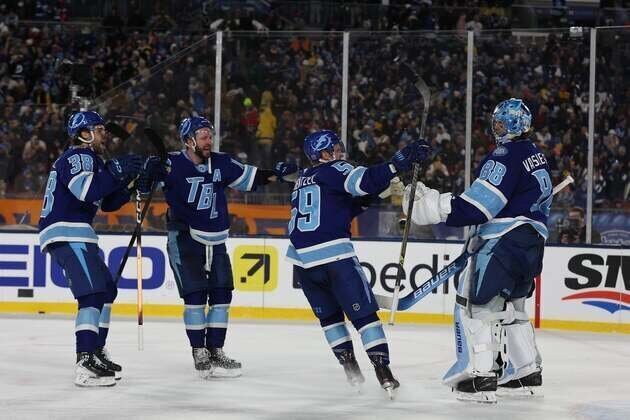 NHL roundup: Lightning edge Bruins in memorable Stadium Series game