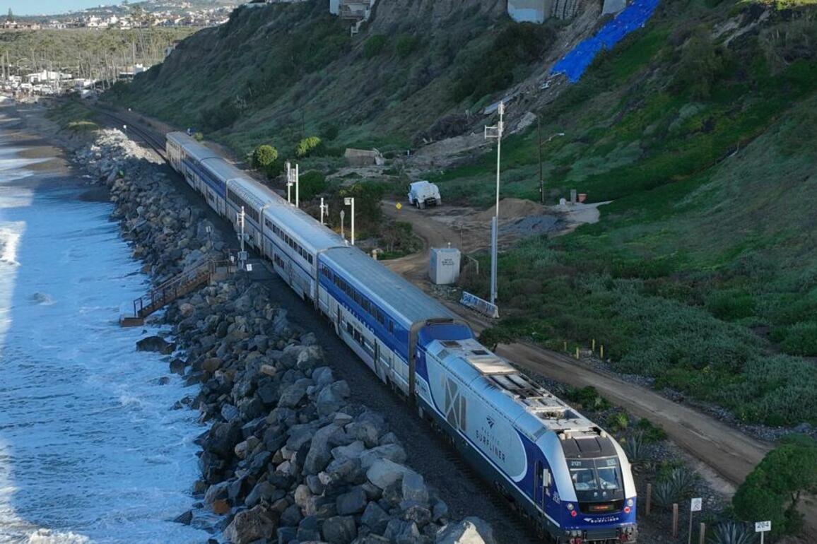 Emergency landslide repairs halt trains through San Clemente for weeks